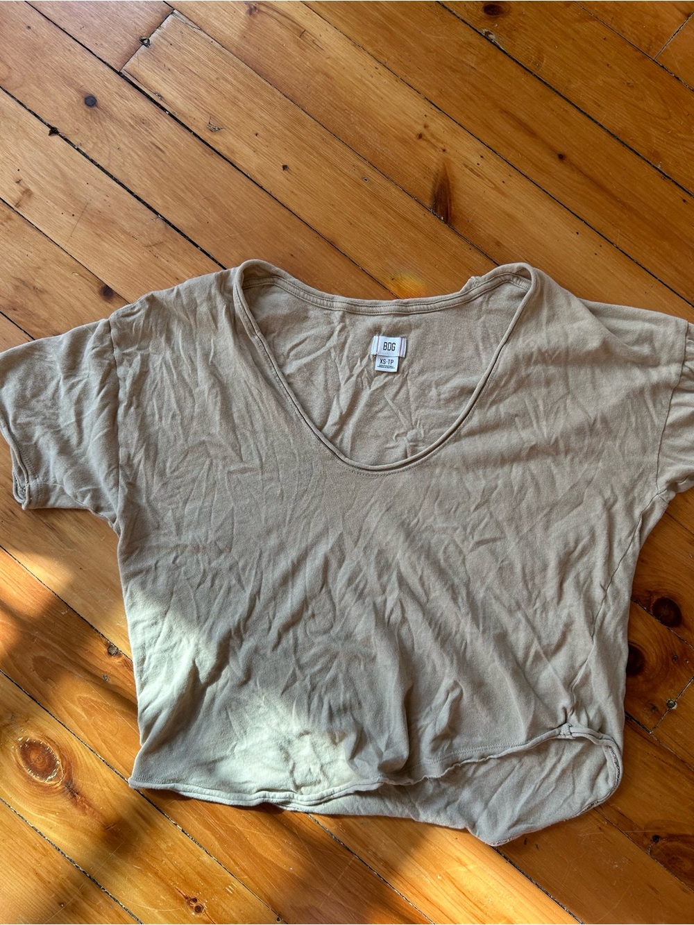 Bdg urban outfitters beige tan short sleeve shirt scoop neck xs
